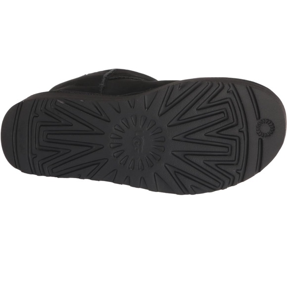 UGG Classic Mini Suede Platform Booties Size 8 Wide - Picture 6 of 8